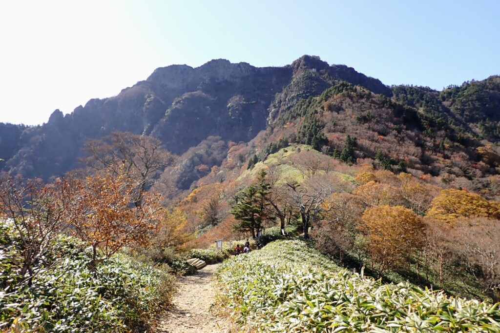 前社ヶ森から見る石鎚山全景
